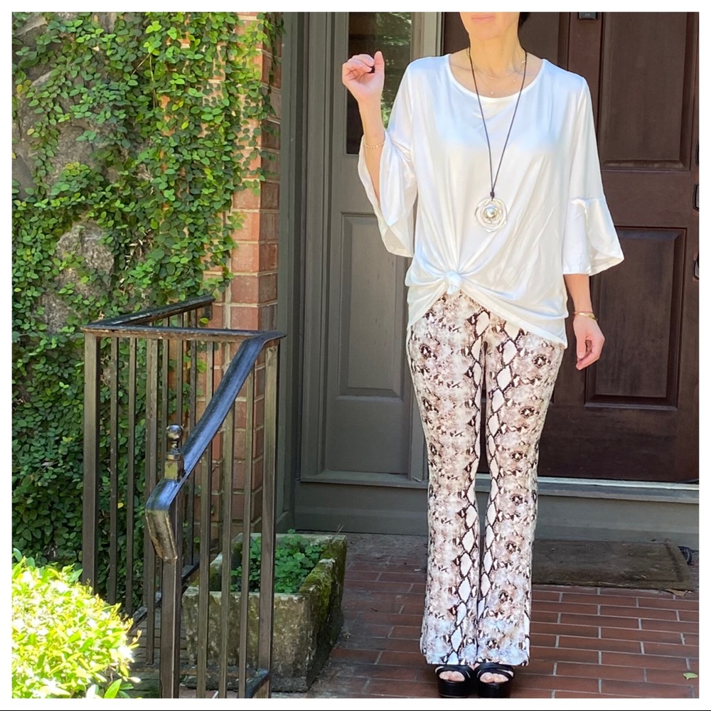 LOOSE FIT OFF WHITE BELL SLEEVES TUNIC TOP - Picture 6 of 8